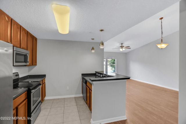 7051 DEER LODGE Circle 107, Jacksonville, FL 32256