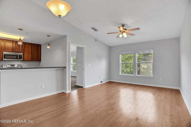7051 DEER LODGE Circle 107, Jacksonville, FL 32256