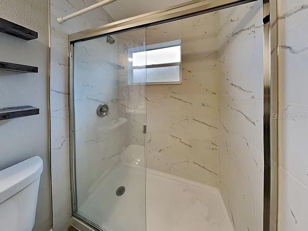 Image 15 of property listing at 313 S LAWSONA BOULEVARD, Orlando, FL 32801
