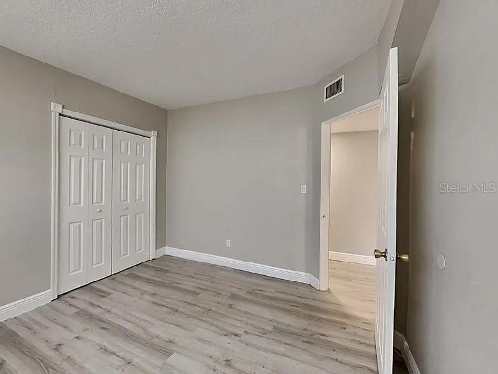 Image 20 of property listing at 313 S LAWSONA BOULEVARD, Orlando, FL 32801