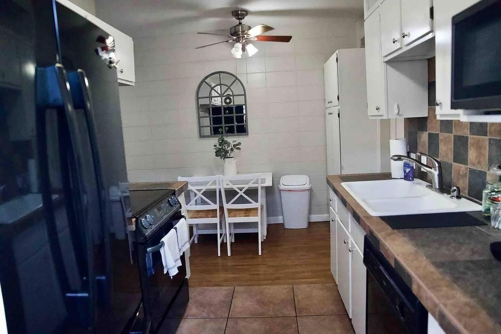 Image 28 of property listing at 313 S LAWSONA BOULEVARD, Orlando, FL 32801