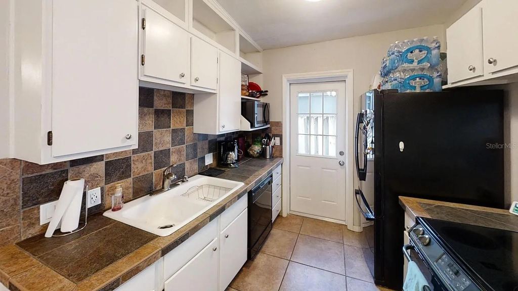 Image 29 of property listing at 313 S LAWSONA BOULEVARD, Orlando, FL 32801