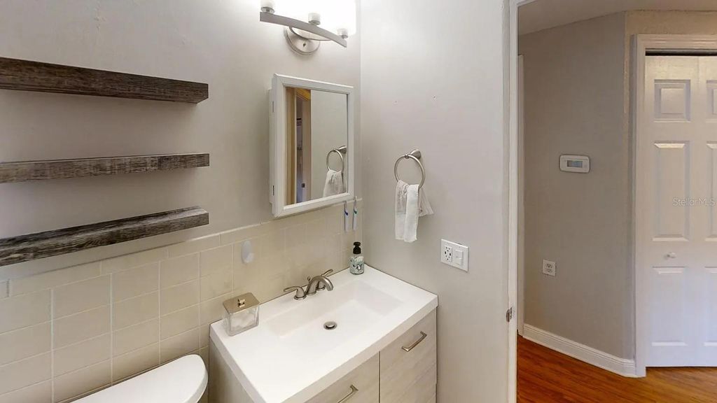 Image 34 of property listing at 313 S LAWSONA BOULEVARD, Orlando, FL 32801