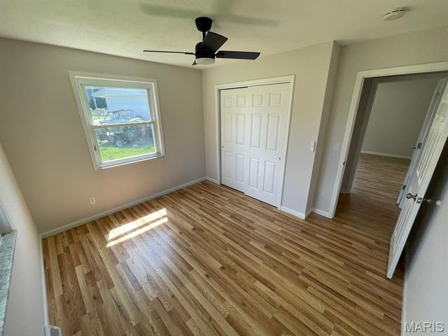 1036 Washington Drive, South Roxana, IL 62087