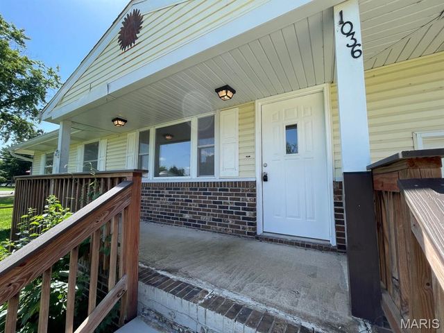 1036 Washington Drive, South Roxana, IL 62087