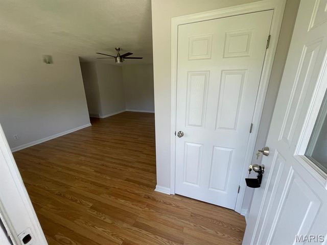 1036 Washington Drive, South Roxana, IL 62087