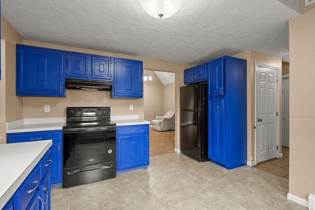 643 Summer St 643, Rockland, MA 02370