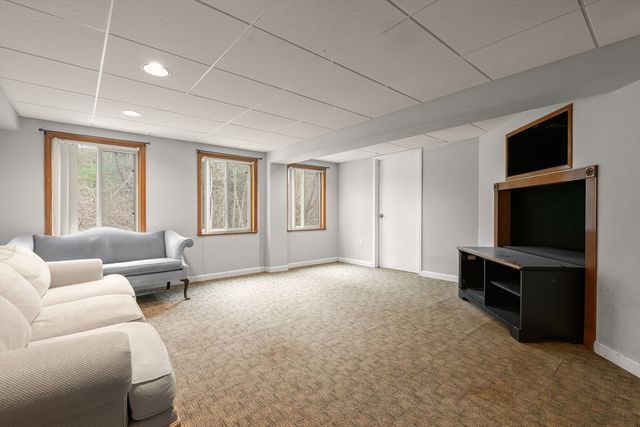 643 Summer St 643, Rockland, MA 02370