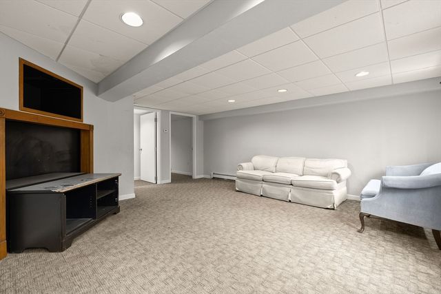 643 Summer St 643, Rockland, MA 02370