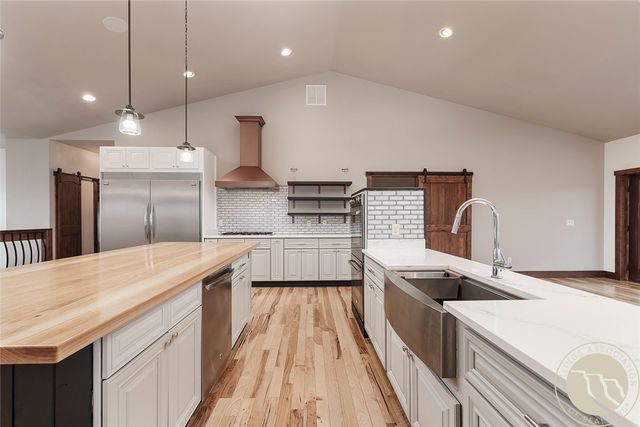 2460 CLARKS POINT DRIVE, Laurel, MT 59044