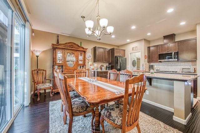 1764 N Mcpherson Lane, Clovis, CA 93619