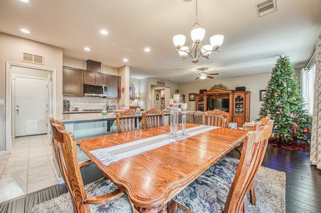 1764 N Mcpherson Lane, Clovis, CA 93619