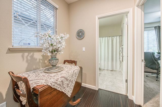 1764 N Mcpherson Lane, Clovis, CA 93619