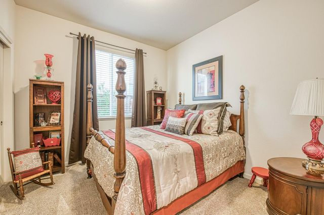 1764 N Mcpherson Lane, Clovis, CA 93619