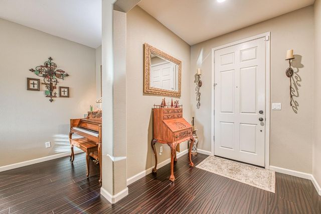 1764 N Mcpherson Lane, Clovis, CA 93619