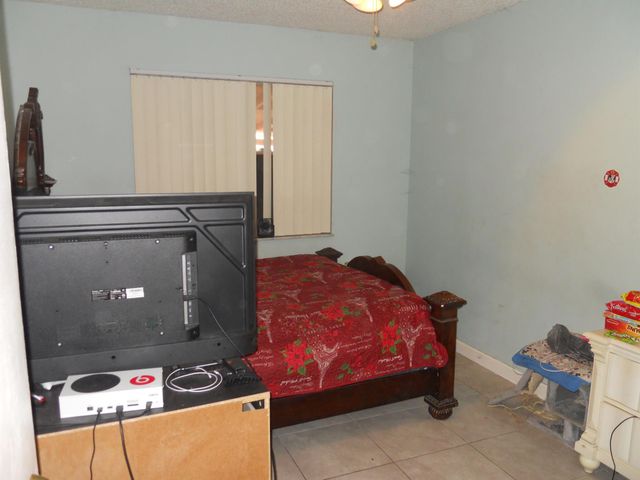 4774 Orleans Court C, West Palm Beach, FL 33415