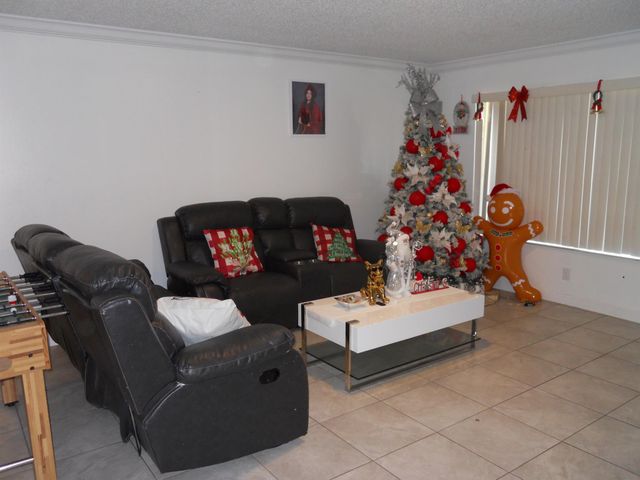 4774 Orleans Court C, West Palm Beach, FL 33415