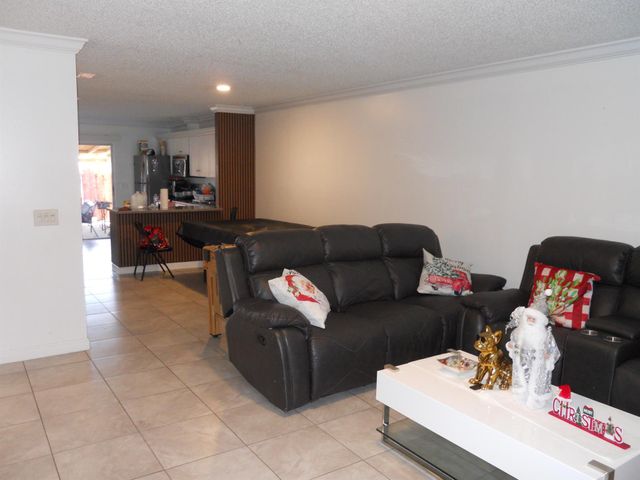 4774 Orleans Court C, West Palm Beach, FL 33415