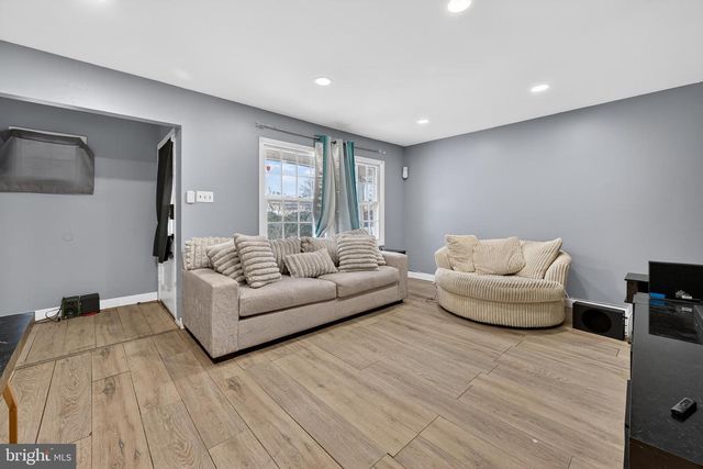 12 RIDGEWOOD PL, Willingboro, NJ 08046