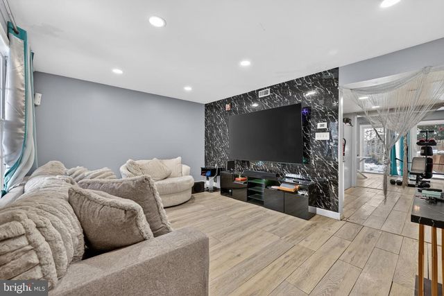 12 RIDGEWOOD PL, Willingboro, NJ 08046