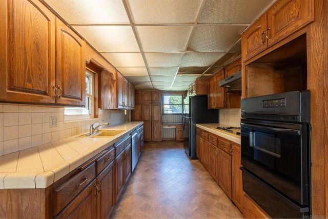 4827 Greenbrier Ave, San Diego, CA 92120