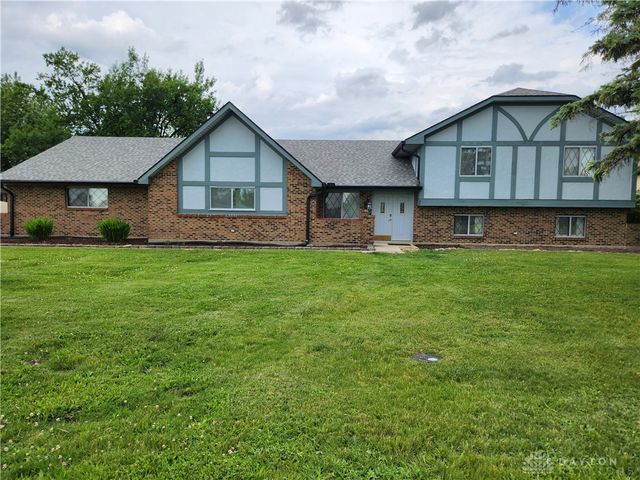 2447 N Tulane Drive, Beavercreek, OH 45431