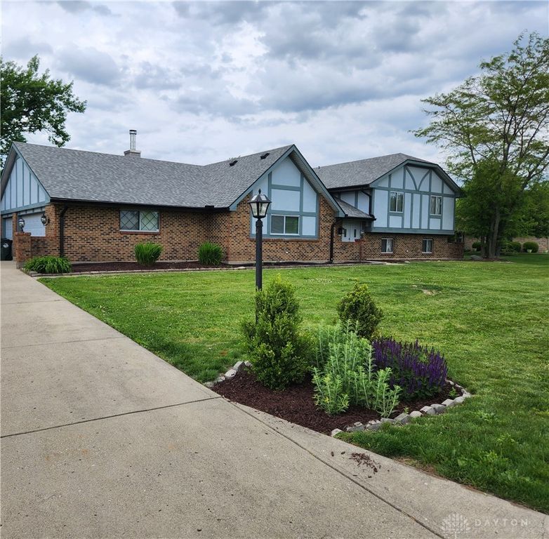 2447 N Tulane Drive, Beavercreek, OH 45431