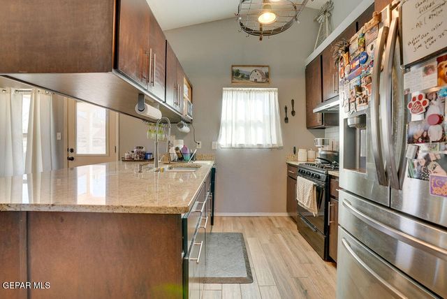 12368 GOLDEN SUN Drive, El Paso, TX 79938