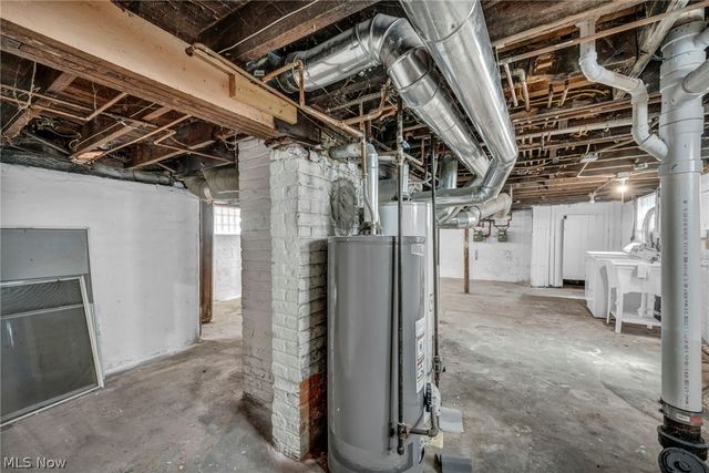 1516 W 116th Street, Cleveland, OH 44102