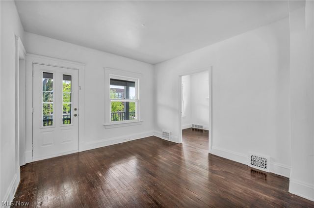 1516 W 116th Street, Cleveland, OH 44102