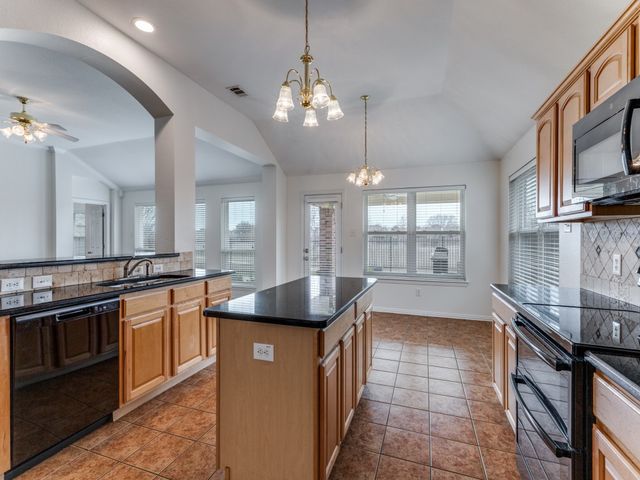 3804 Sevenoaks Drive, Fort Worth, TX 76244