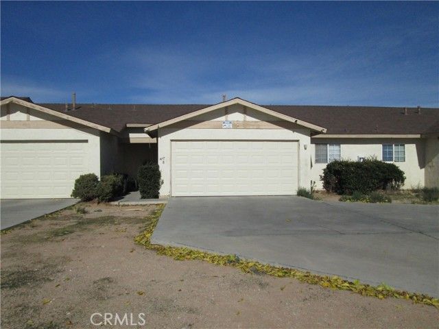 15592 Tonekai Road, Apple Valley, CA 92307
