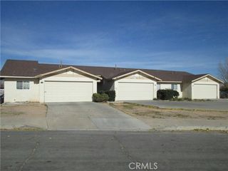 15592 Tonekai Road, Apple Valley, CA 92307