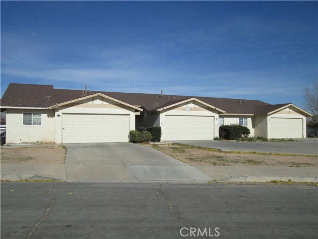 15592 Tonekai Road, Apple Valley, CA 92307
