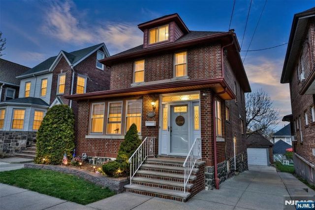 519 Saint Pauls Avenue, Cliffside Park, NJ 07010