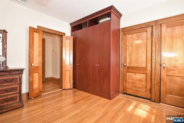 519 Saint Pauls Avenue, Cliffside Park, NJ 07010
