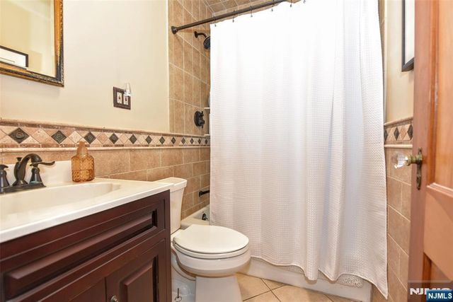 519 Saint Pauls Avenue, Cliffside Park, NJ 07010