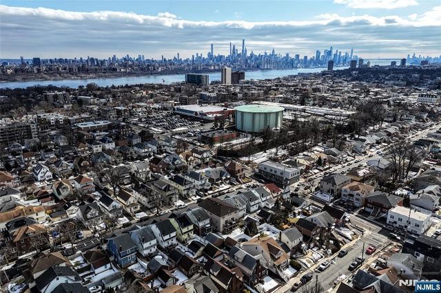519 Saint Pauls Avenue, Cliffside Park, NJ 07010