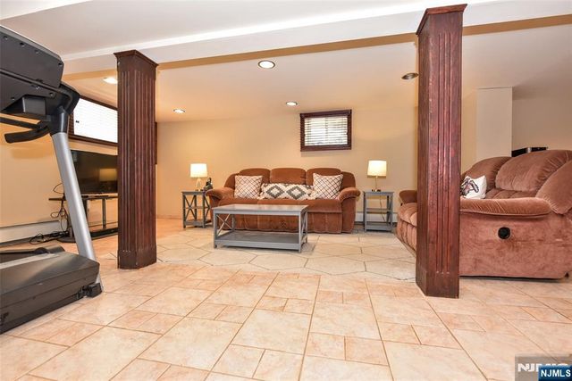 519 Saint Pauls Avenue, Cliffside Park, NJ 07010