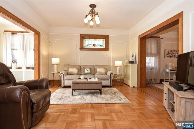 519 Saint Pauls Avenue, Cliffside Park, NJ 07010