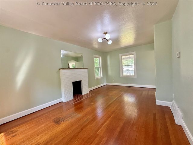 403 Swinburn Street, Charleston, WV 25302