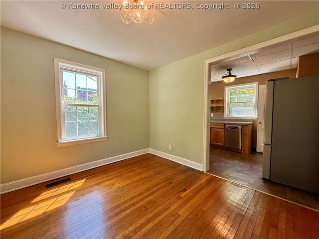 403 Swinburn Street, Charleston, WV 25302