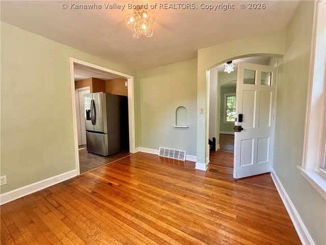 403 Swinburn Street, Charleston, WV 25302