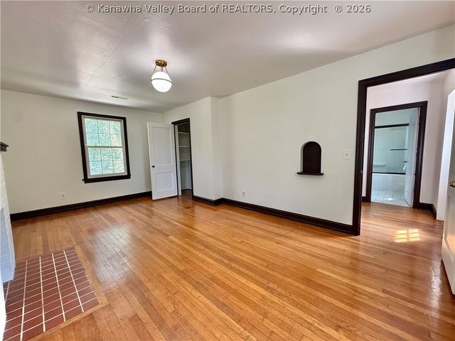 403 Swinburn Street, Charleston, WV 25302