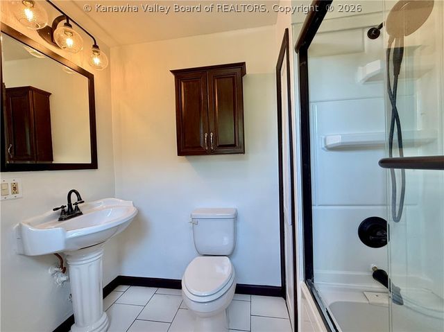 403 Swinburn Street, Charleston, WV 25302
