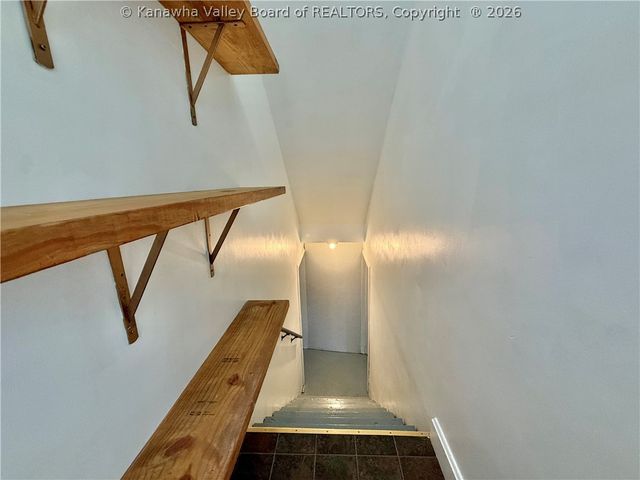 403 Swinburn Street, Charleston, WV 25302