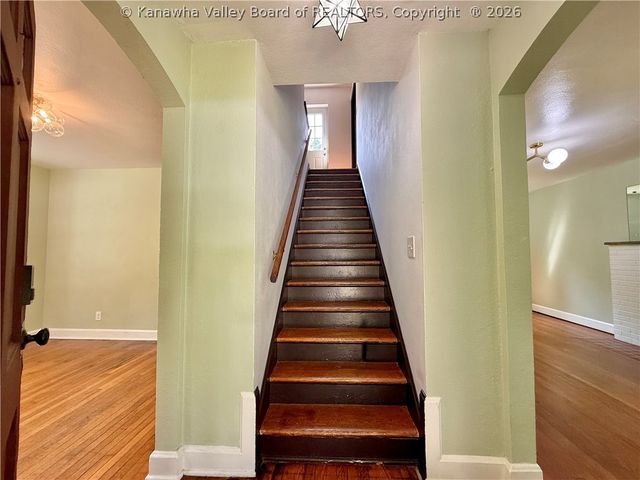 403 Swinburn Street, Charleston, WV 25302
