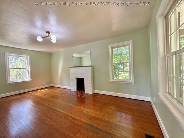 403 Swinburn Street, Charleston, WV 25302