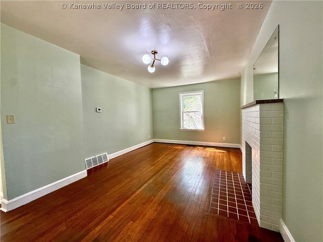 403 Swinburn Street, Charleston, WV 25302