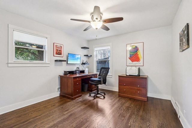 8112 N Santa Monica BOULEVARD, Fox Point, WI 53217